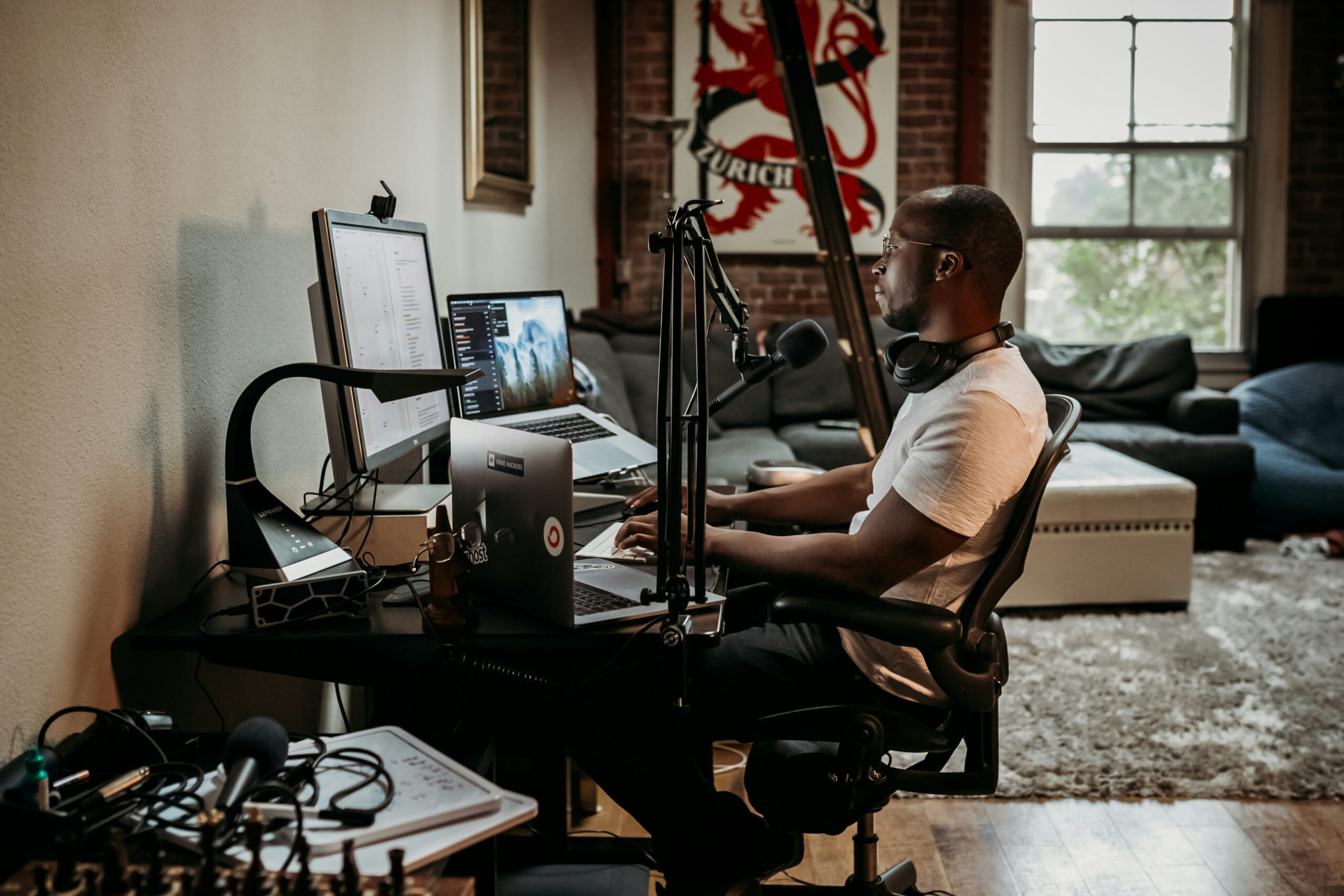 You are currently viewing The Rise of Knowledge Creators and Online Educators